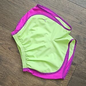 NIKE DRI FIT RUNNING SHORTS LINED SIZE XSMALL